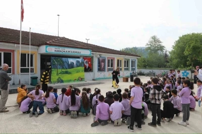 Akyazı&rsquo;da 5 bin &ouml;ğrenci tiyatro ile buluşuyor
