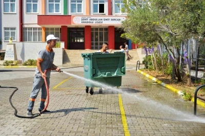 Alanya Belediyesi’nden okullarda kapsamlı temizlik seferberliği

