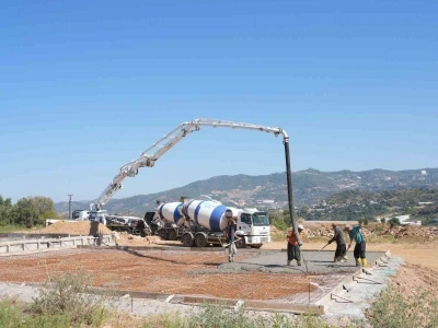 Alanya&rsquo;da &ccedil;ok ama&ccedil;lı yaşam alanı&rsquo;nın temeli atıldı

