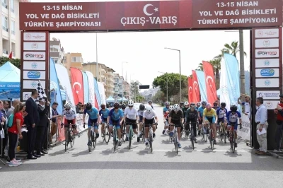 Alanya&rsquo;da &Uuml;NİLİG Yol ve Dağ Bisikleti T&uuml;rkiye Şampiyonası başladı
