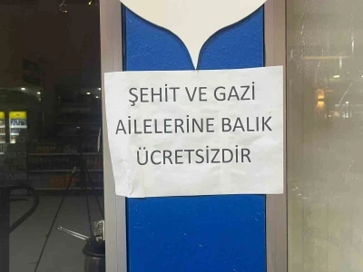 Alanyalı balık&ccedil;ıdan şehit ve gazilerin ailelerine &uuml;cretsiz balık
