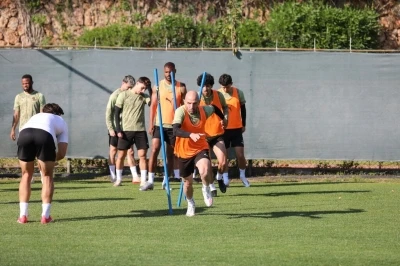 Alanyaspor, Beşiktaş ma&ccedil;ı hazırlıklarına başladı
