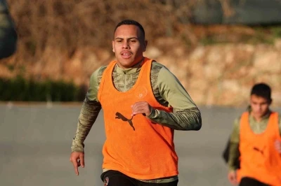 Alanyaspor, &Ccedil;aykur Rizespor ma&ccedil;ı hazırlıklarına başladı
