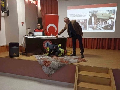 Alaplı&rsquo;da deprem farkındalığı semineri d&uuml;zenlendi
