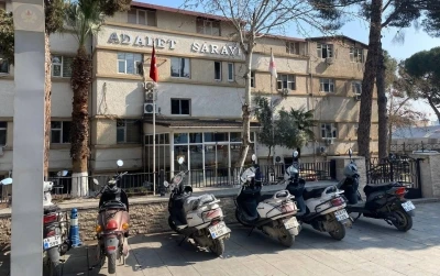 Alaşehir&rsquo;de 21 k&ouml;k kenevir ele ge&ccedil;irildi
