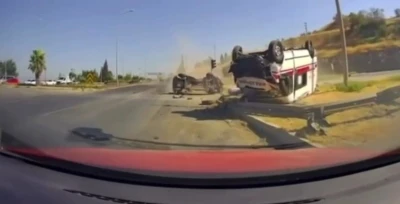 Alaşehir’deki ambulans kazası görüntülendi
