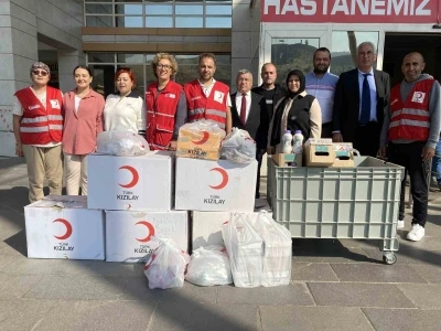Alaşehir Kızılay’dan Devlet Hastanesi Sosyal Marketine 600 kalem yardım
