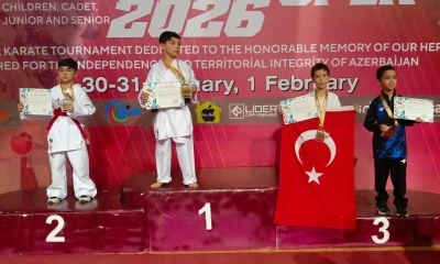 Alaşehirli karateciler Bak&uuml;&rsquo;de madalyaları kaptı
