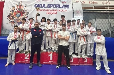 Alaşehirli karatecilerden 67 madalyalık b&uuml;y&uuml;k başarı
