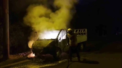 Alevlere teslim olan kamyonet kullanılmaz hale geldi
