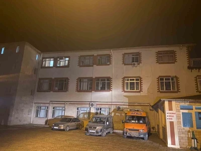 Alevlerin yaklaştığı Buldan’da hastane tahliye edildi
