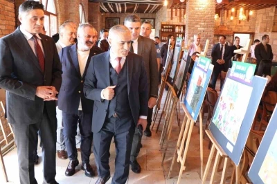 Aliağa&rsquo;da deniz sevgisi temalı yarışmanın &ouml;d&uuml;lleri sahiplerini buldu

