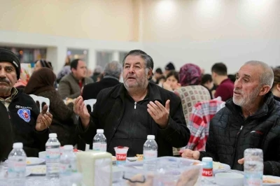 Aliağa&rsquo;da ilk toplu iftar coşkusu
