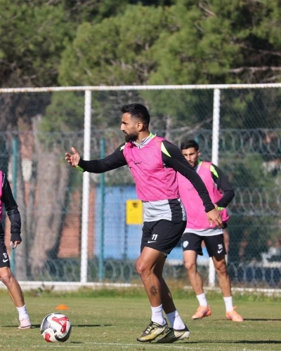 Aliağa FK, G&ouml;khan Karadeniz&rsquo;in peşinde
