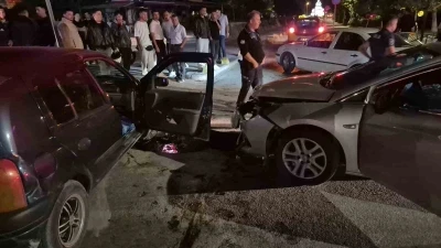 Alkoll&uuml; s&uuml;r&uuml;c&uuml;, fark etmediği beton ref&uuml;j&uuml; aşıp kaza yaptı: "Ben orayı d&uuml;z sandım"

