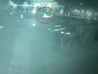 Alkollü sürücünün 2 kız kardeşi hayattan kopardığı kaza anı kamerada
