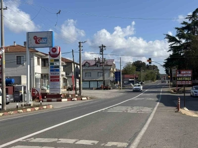 Alkollü sürücünün çarptığı yayayı zıplaması kurtardı
