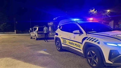 Alkoll&uuml; yakalanan s&uuml;r&uuml;c&uuml; &rsquo;alkoll&uuml; değilim&rsquo; diyerek kendini savundu
