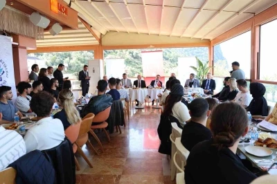 ALK&Uuml;&rsquo;de &ouml;ğrenci toplulukları buluştu
