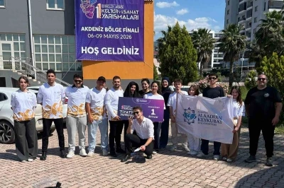 ALK&Uuml;&rsquo;l&uuml; gen&ccedil; tiyatrocular b&ouml;lge finallerinde şampiyon olup yarı finale y&uuml;kseldi
