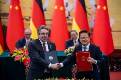 Almanya Başbakanı Merz, &Ccedil;inli lider Xi ile bir araya geldi

