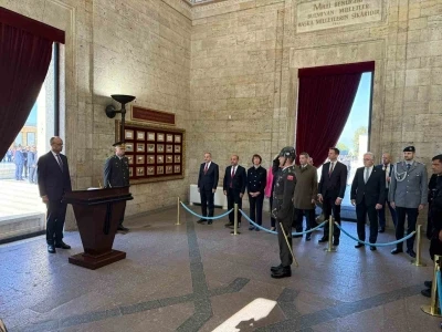 Almanya Şansölyesi Merz, Anıtkabir’i ziyaret etti
