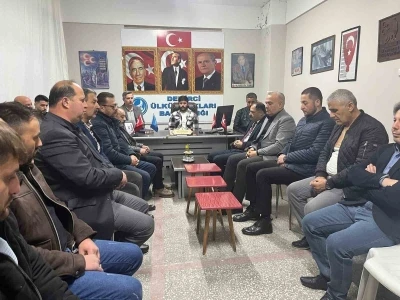 Alparslan T&uuml;rkeş Demirci&rsquo;de dualarla anıldı
