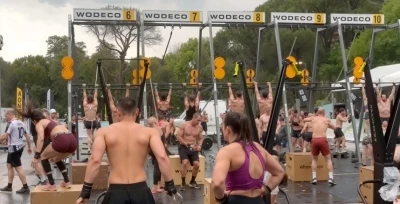 Alsancak Fitness Festivali&rsquo;nde sporseverleri sağanak yağış durduramadı
