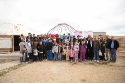 Altay köyünde &quot;Ailem Okulum&quot; projesiyle Kazak kültürü tanıtıldı
