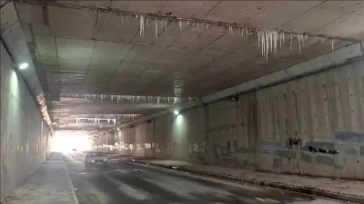 Altge&ccedil;itteki buz sarkıtları s&uuml;r&uuml;c&uuml;leri tedirgin etmeye devam ediyor
