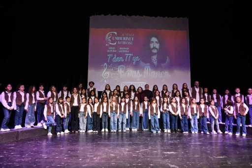 Altıeyl&uuml;l&rsquo;l&uuml; &Ccedil;ocuklar Barış Man&ccedil;o&rsquo;nun eserlerini s&ouml;yledi
