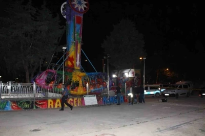 Amasya&rsquo;da lunaparkta korkun&ccedil; kaza: 20 yaşındaki gen&ccedil; hayatını kaybetti
