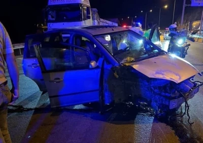 Amasya’da otomobil bariyere çarptı: 1 ölü, 3 yaralı
