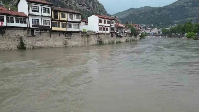 Amasya&rsquo;nın taşkın koruma kalkanı 2 bin yıllık surlar
