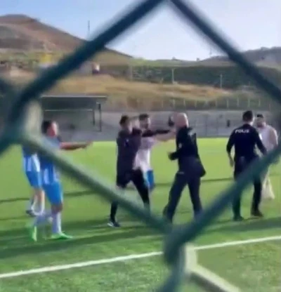 Amatör lig maçında çıkan tartışmayı polis biber gazıyla bastırdı
