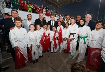 Amatör spor kulüplerine 18 milyonluk malzeme desteği
