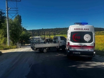 Ambulans ile kamyonetin &ccedil;arpıştığı kaza korkuttu
