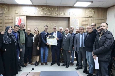 &rsquo;Ana Arı Yetiştiriciliği&rsquo; kursunu başarıyla bitiren kursiyerlere sertifika
