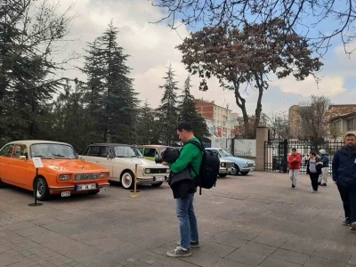 Anadol araçlarının sergilendiği ’Anadol’un Doğuşu Sergisi’ ziyarete açıldı
