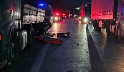 Anadolu Otoyolu’nda feci kaza: Genç tır şoförü lastik değiştirirken başka bir tırın altında kaldı
