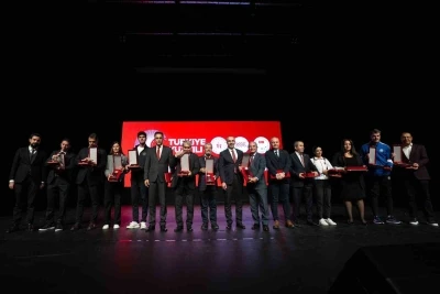 Anadolu Üniversitesi TÜSF tarafından ödüle layık görüldü
