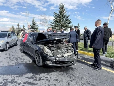 Anahtar Parti konvoyunda trafik kazası
