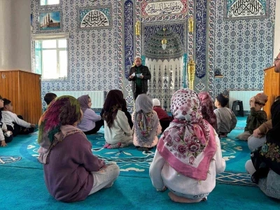 Anaokulu &ouml;ğrencileri Fatih Camii&rsquo;ni ziyaret etti
