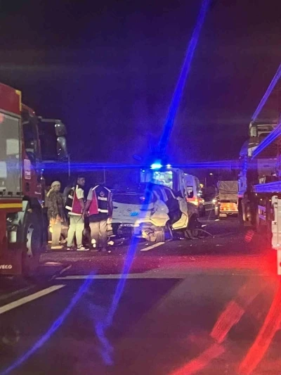 Aniden yola çıkan domuz kazaya neden oldu: 5 yaralı
