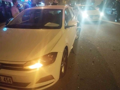 Ankara&rsquo;da 3 otomobil kazaya karıştı: 1 yaralı
