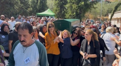 Ankara’da 5 yaşındaki kızının gözü önünde öldürülen Başak Gürkan Arslan toprağa verildi, tabutunu kadınlar taşıdı
