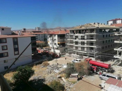 Ankara’da apartman dairesinde çıkan yangın kontrol altına alındı
