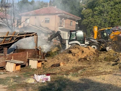 Ankara’da besi çiftliğinde yangın
