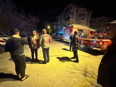 Ankara&rsquo;da bir binada &ccedil;ıkan baca yangını s&ouml;nd&uuml;r&uuml;ld&uuml;
