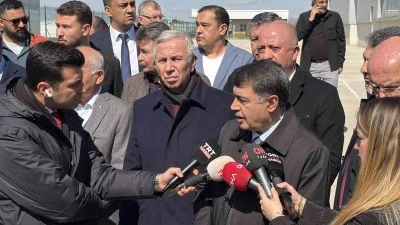 Ankara&rsquo;da boya fabrikasındaki yangın kontrol altına alındı
